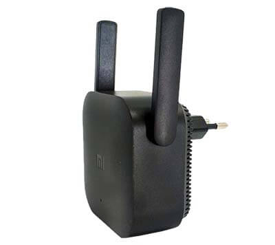 Подключение к розетке ретранслятора WiFi сигнала Xiaomi Mi WiFi Range Extender Pro (DVB4235GL)